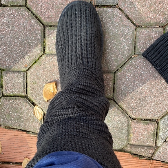 UGG Knit Boots - Picture 4 of 5